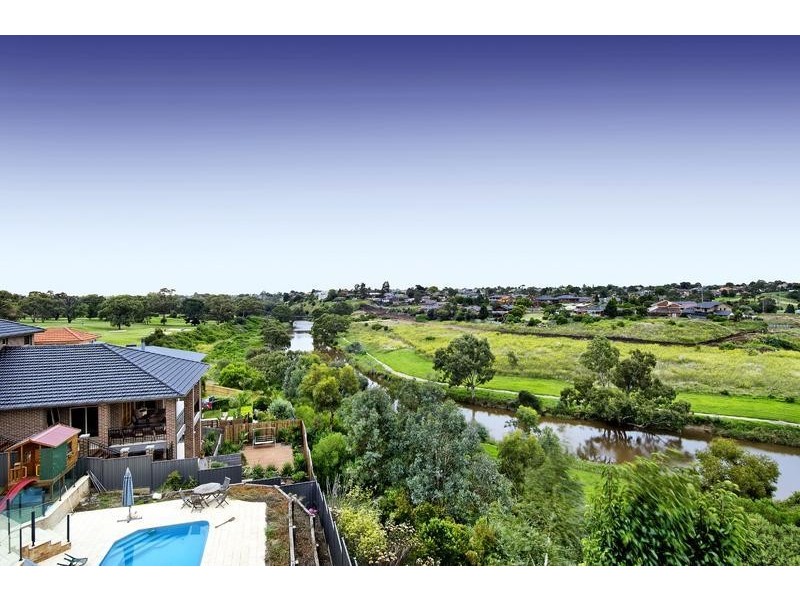 24 Saltwater Crescent, Maribyrnong VIC 3032