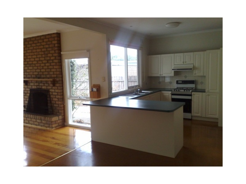 10 John Street, Oak Park VIC 3046