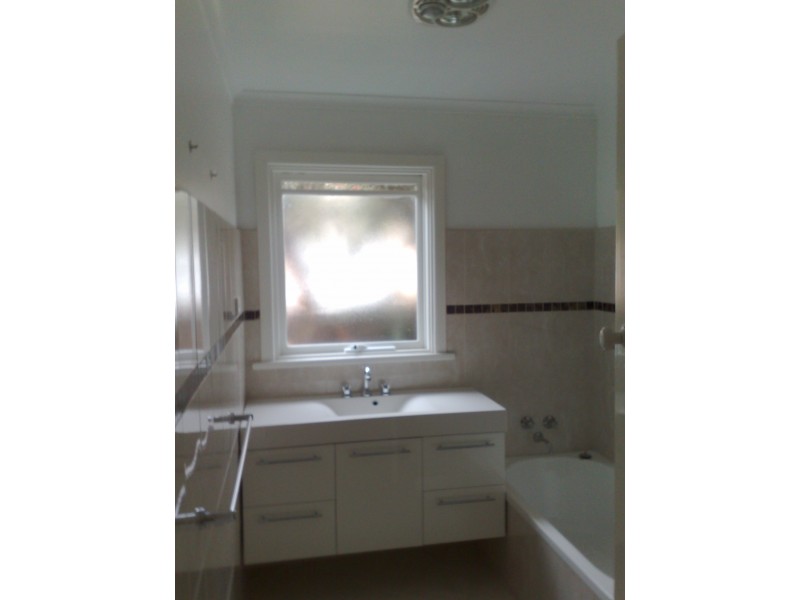 10 John Street, Oak Park VIC 3046