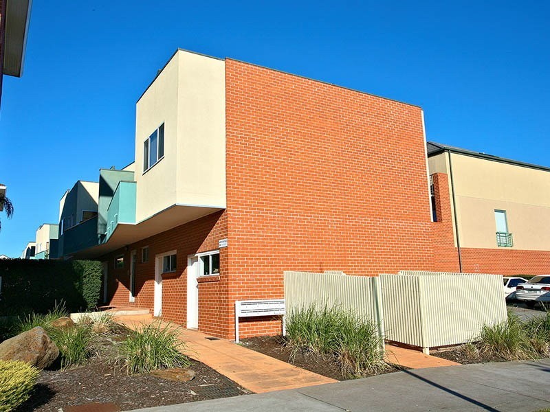 6 Gatehouse Place, Maribyrnong VIC 3032