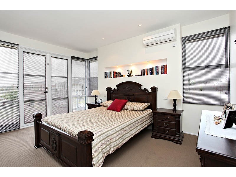 1 Frangipani Lane, Maribyrnong VIC 3032