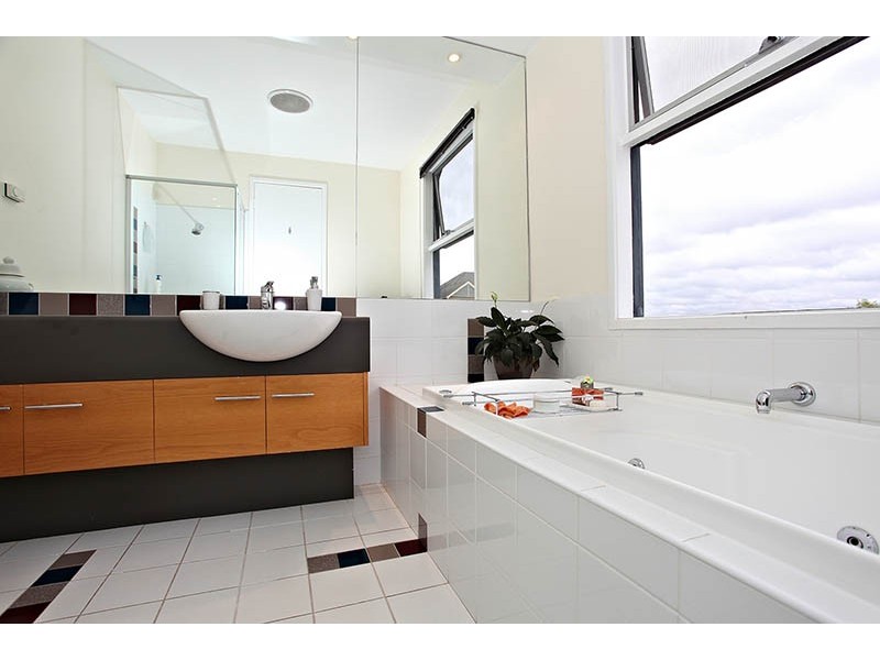 1 Frangipani Lane, Maribyrnong VIC 3032