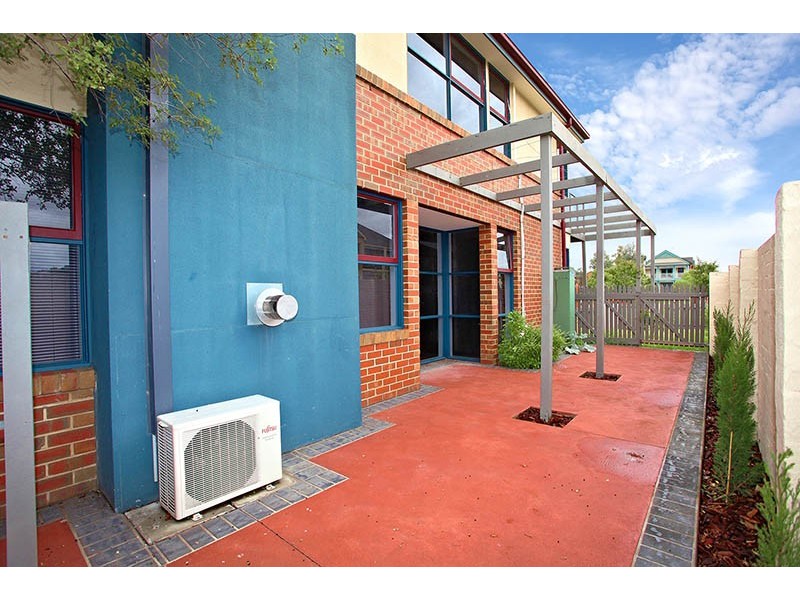 1 Frangipani Lane, Maribyrnong VIC 3032