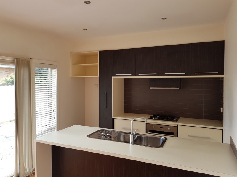 2/81 Sussex Street, Pascoe Vale VIC 3044