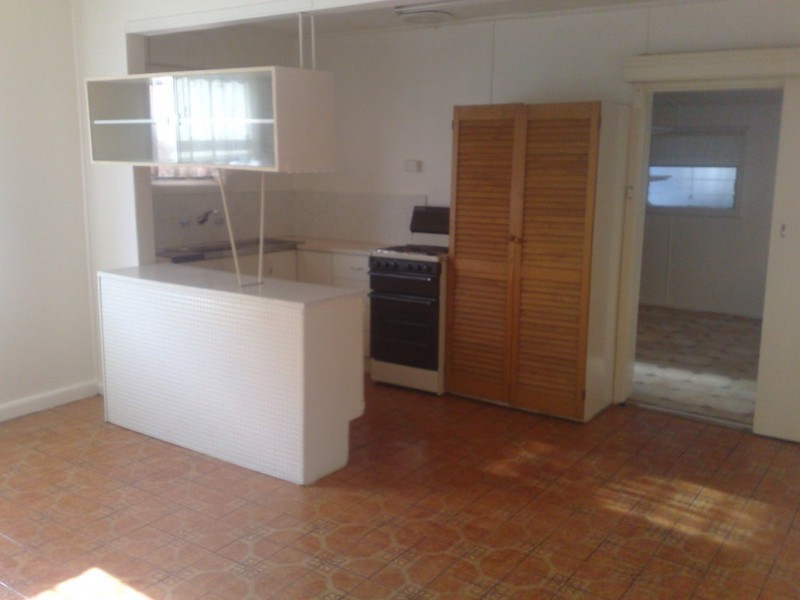 96 The Parade, Ascot Vale VIC 3032