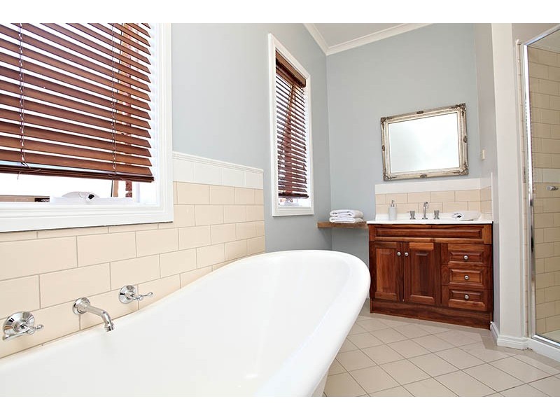10 Saltwater Cresent, Maribyrnong VIC 3032