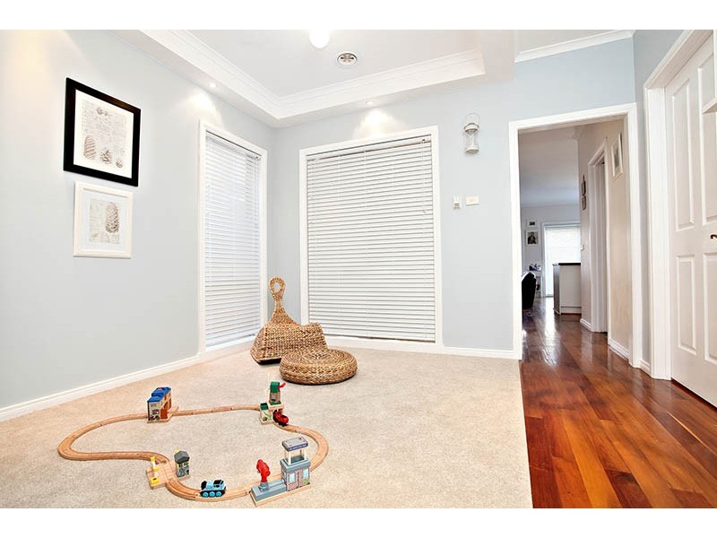 10 Saltwater Cresent, Maribyrnong VIC 3032