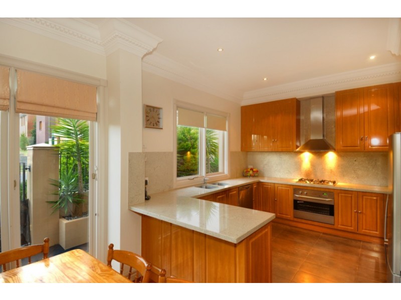 17 Saltwater Crescent, Maribyrnong VIC 3032