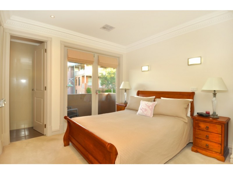 17 Saltwater Crescent, Maribyrnong VIC 3032