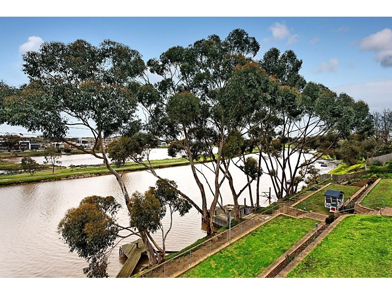 73 Fisher Parade, Ascot Vale VIC 3032