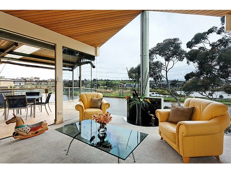 73 Fisher Parade, Ascot Vale VIC 3032