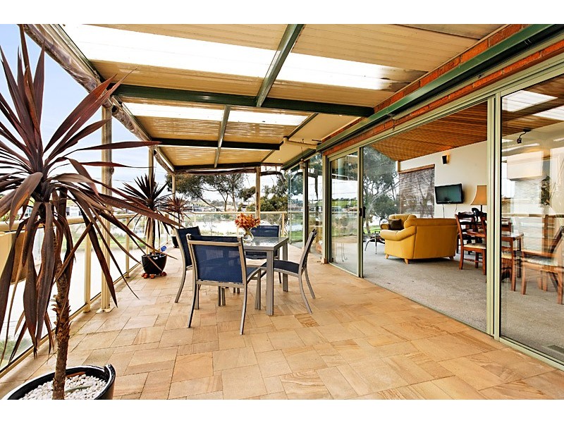 73 Fisher Parade, Ascot Vale VIC 3032