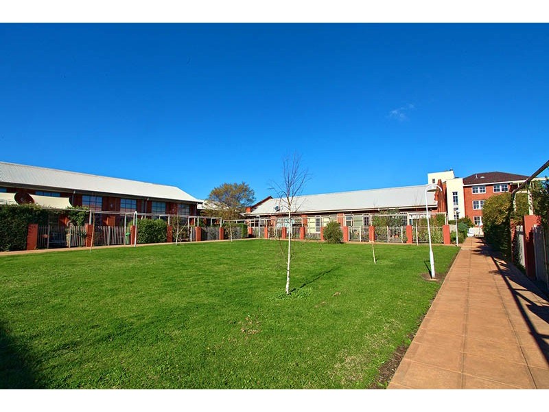 2 Parade Square, Maribyrnong VIC 3032