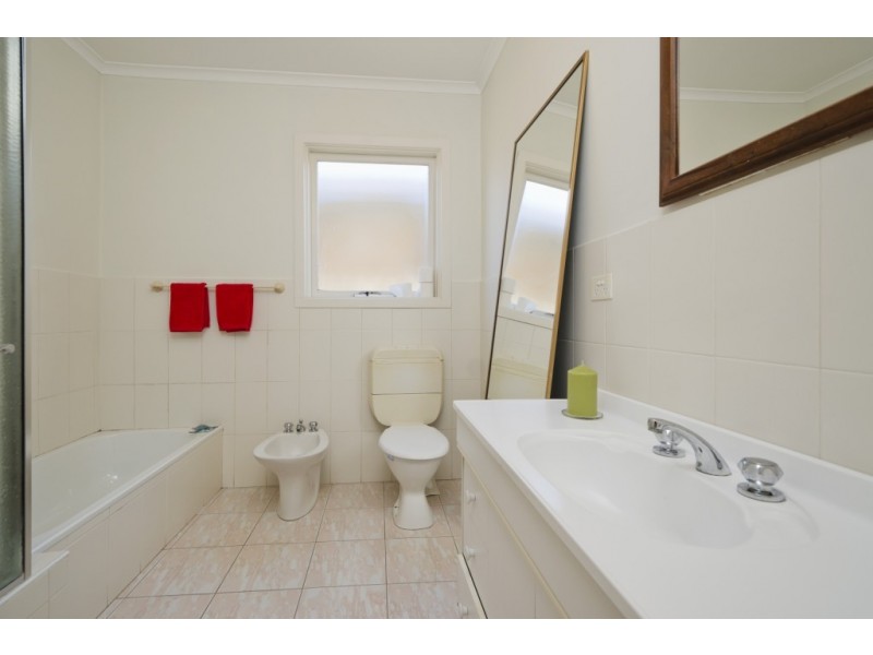 110 The Parade, Ascot Vale VIC 3032