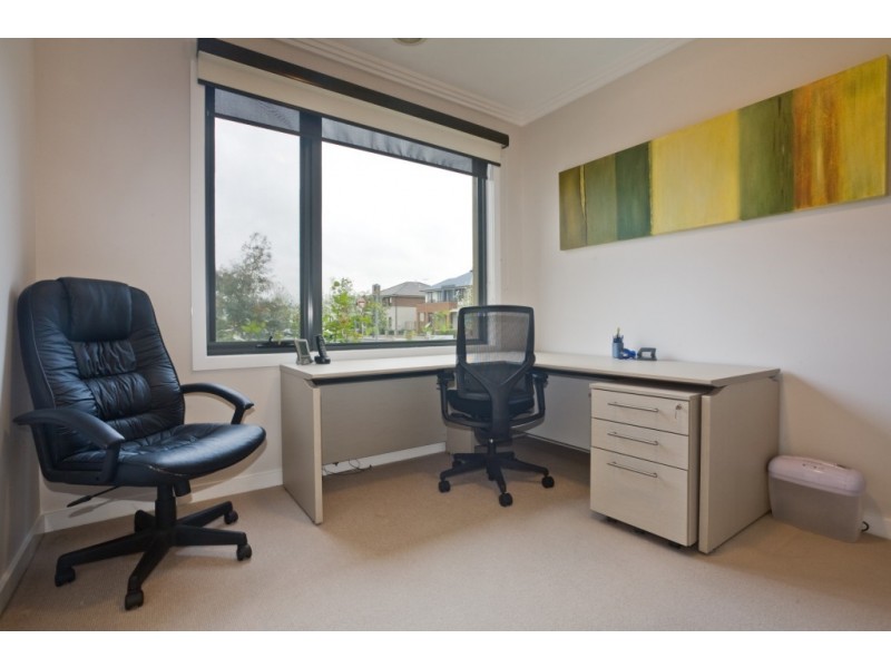 1 Eveline Ave, Maribyrnong VIC 3032