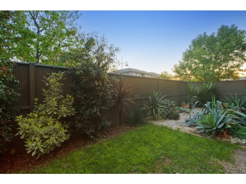 1 Eveline Ave, Maribyrnong VIC 3032