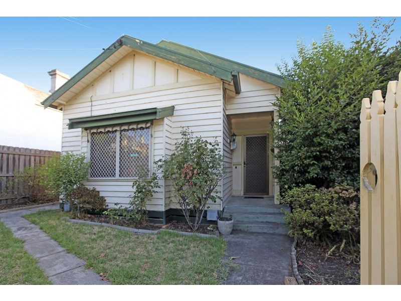 17 The Parade, Ascot Vale VIC 3032