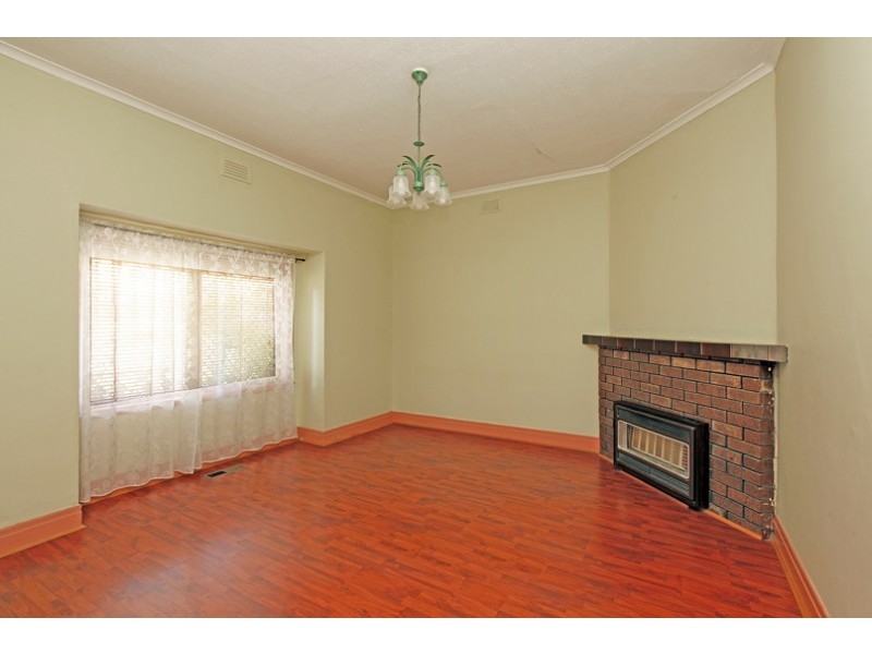 17 The Parade, Ascot Vale VIC 3032