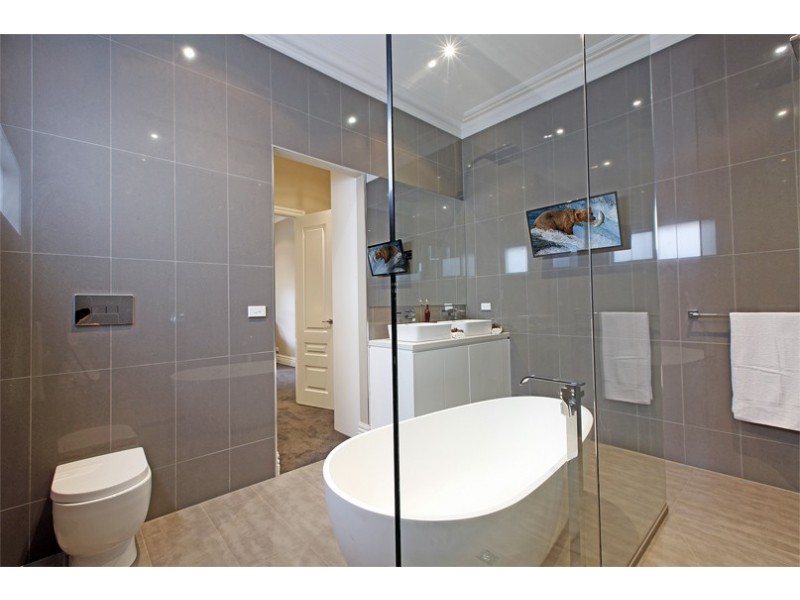 150 The Parade, Ascot Vale VIC 3032