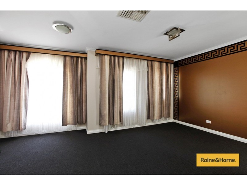 138 Station Road, Cairnlea VIC 3023