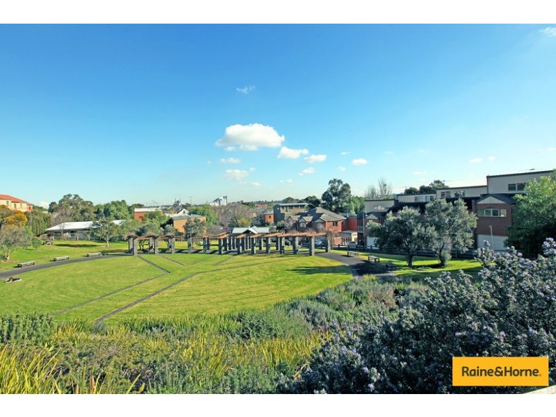 7/2-10 Darcy Lane, Kensington VIC 3031