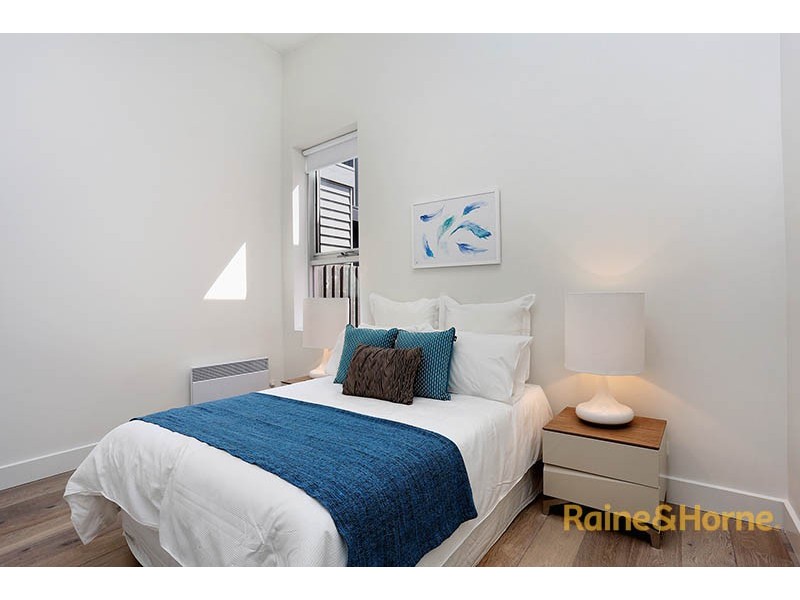 4 The Parade, Ascot Vale VIC 3032