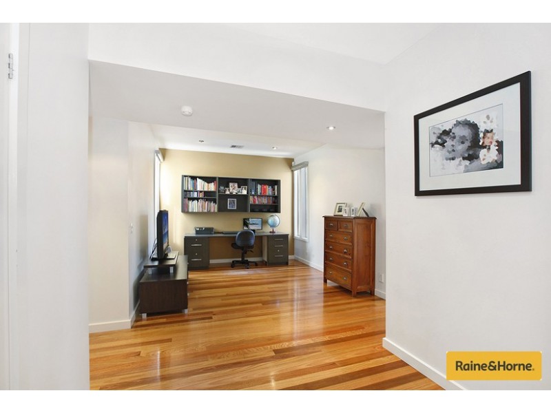 11 Ibis Place, Maribyrnong VIC 3032