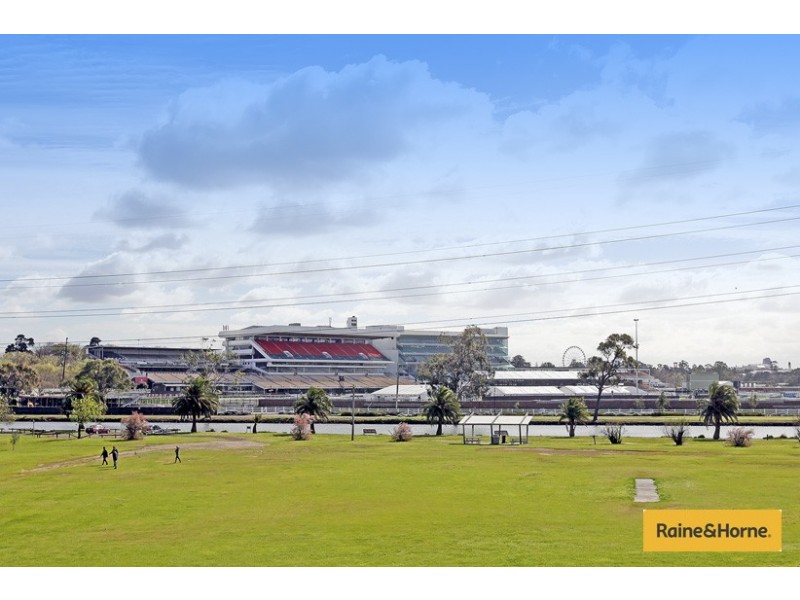 6/67 Ballarat Road, Footscray VIC 3011