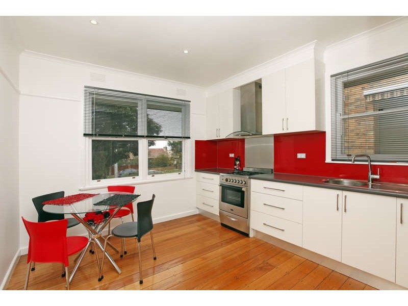 9 Loddon Avenue, Reservoir VIC 3073