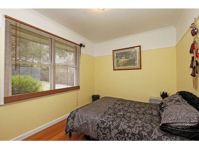 9 Loddon Avenue, Reservoir VIC 3073