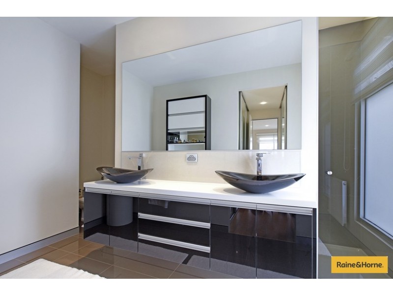 21 The Grand, Maribyrnong VIC 3032