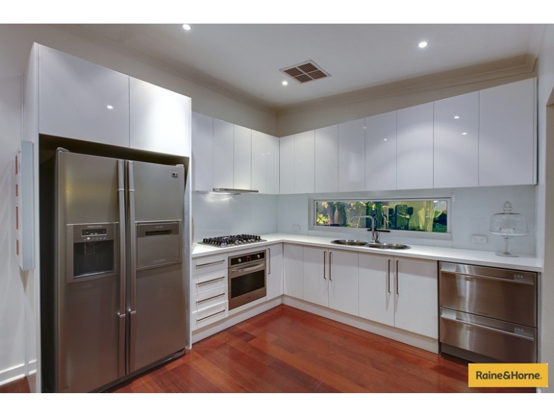 30 Raleigh Road, Maribyrnong VIC 3032