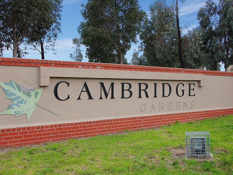 98 TRINITY BOULEVARD (Cambridge Gardens), Attwood VIC 3049