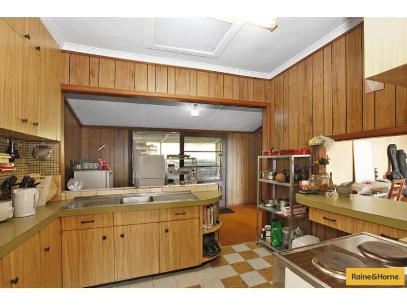 17 Hillside Crescent, Maribyrnong VIC 3032