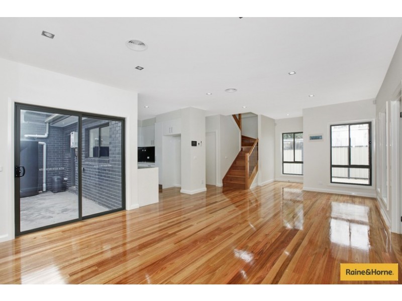 2/402 GAFFNEY STREET, Pascoe Vale VIC 3044