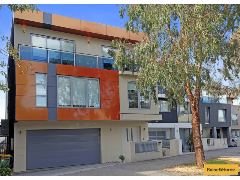 32 Skyline Drive, Maribyrnong VIC 3032