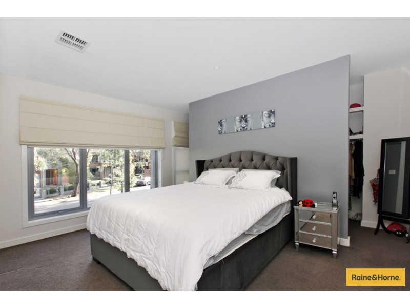 32 Skyline Drive, Maribyrnong VIC 3032