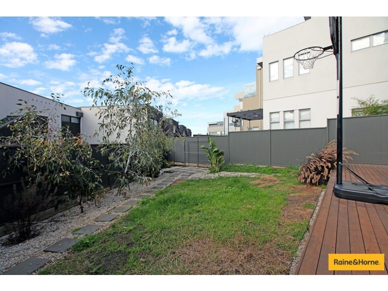 32 Skyline Drive, Maribyrnong VIC 3032