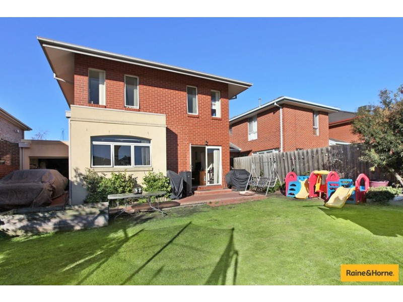 7 Central Park Avenue, Maribyrnong VIC 3032