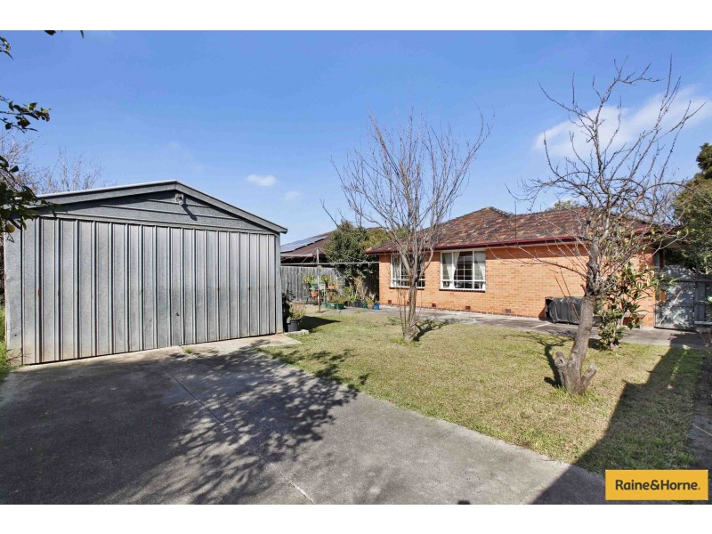 12 Thompson Street, Avondale Heights VIC 3034