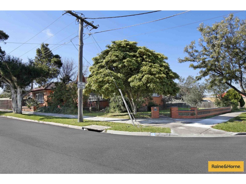 12 Thompson Street, Avondale Heights VIC 3034