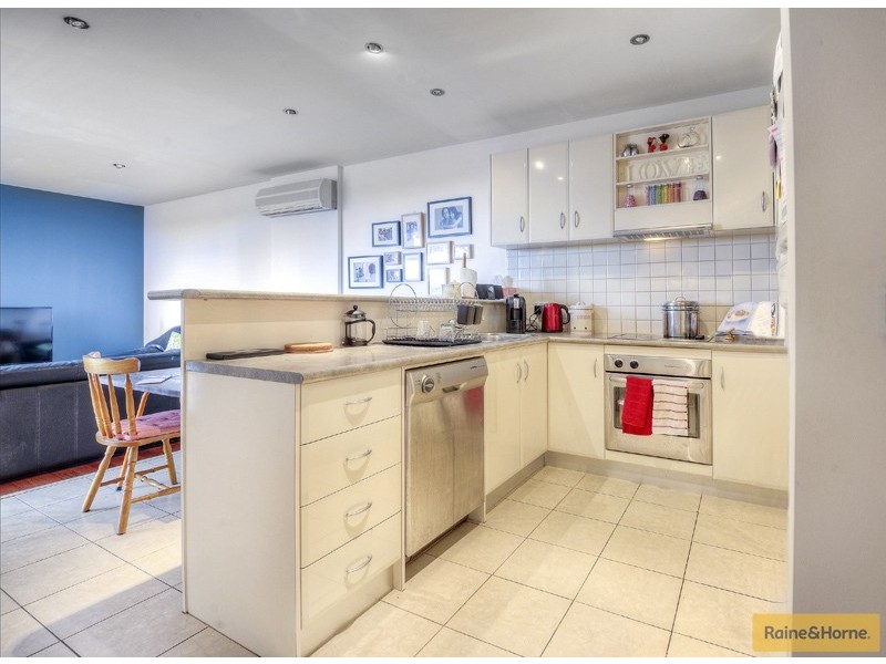 201/77 Village Way, Maribyrnong VIC 3032