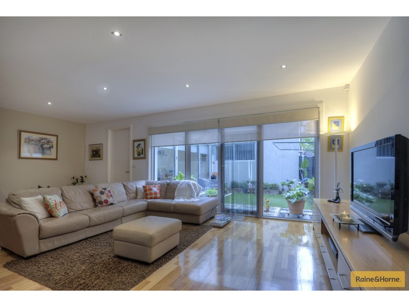 13 Waterside Place, Maribyrnong VIC 3032