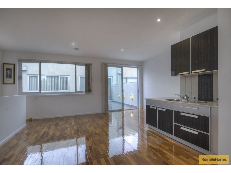 13 Waterside Place, Maribyrnong VIC 3032