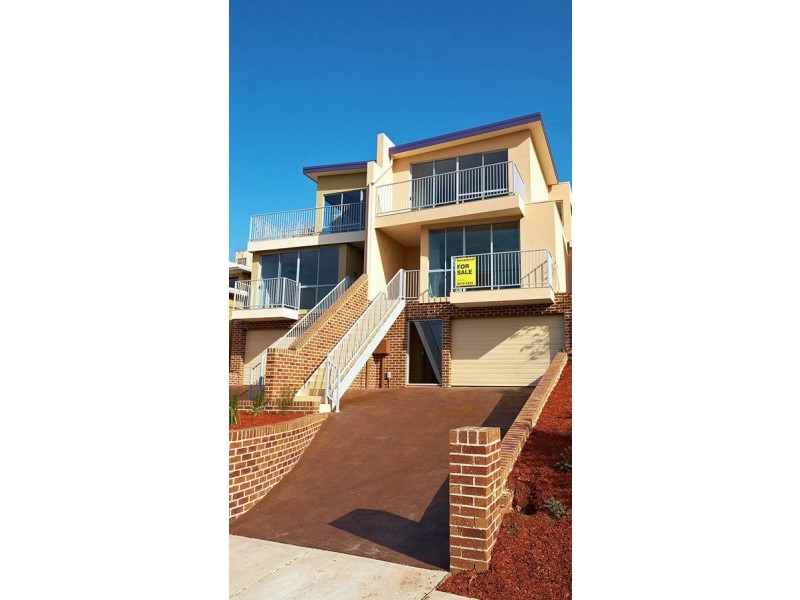 13a Hillside Crescent, Maribyrnong VIC 3032