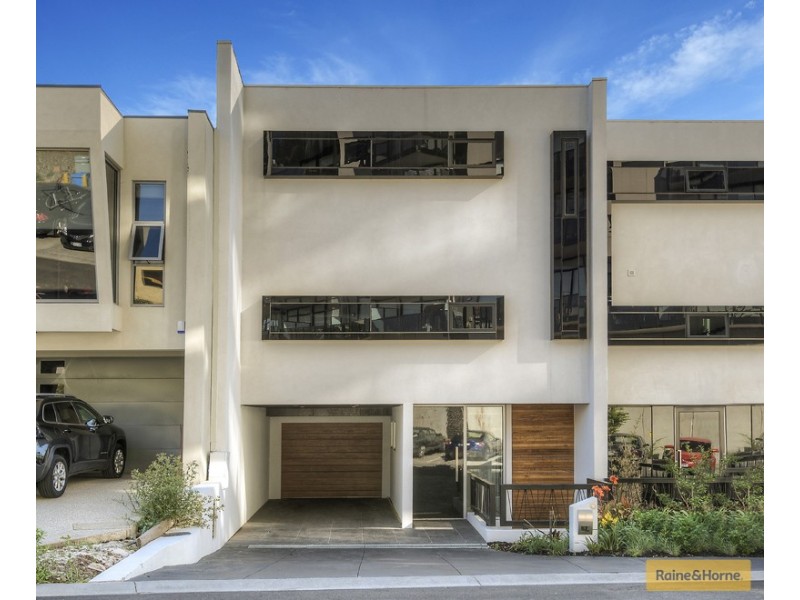 6 The Grand, Maribyrnong VIC 3032