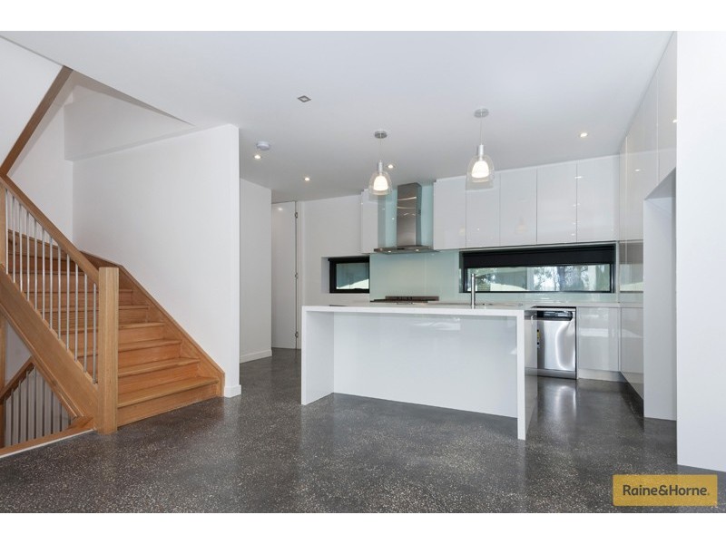 6 The Grand, Maribyrnong VIC 3032