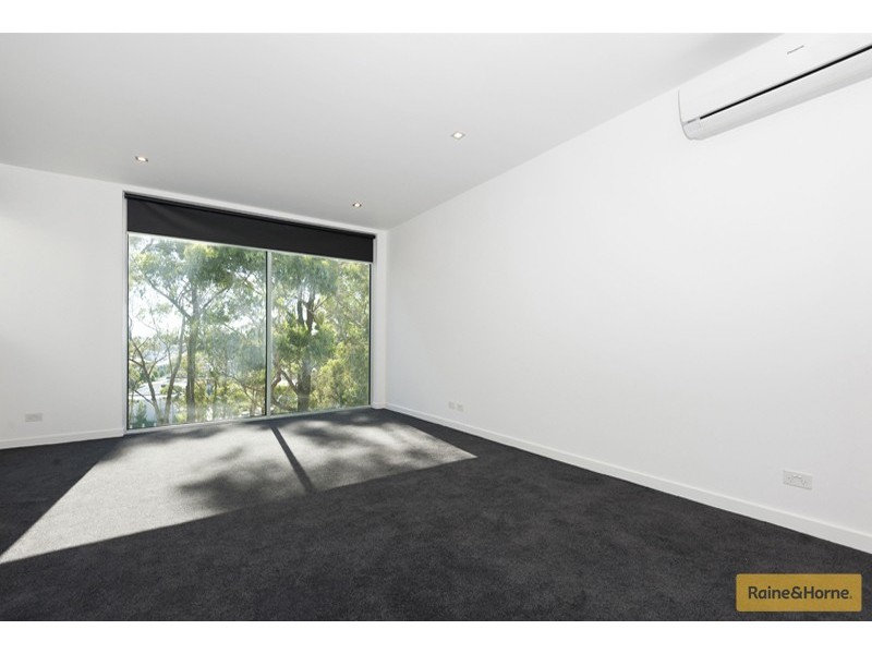 6 The Grand, Maribyrnong VIC 3032