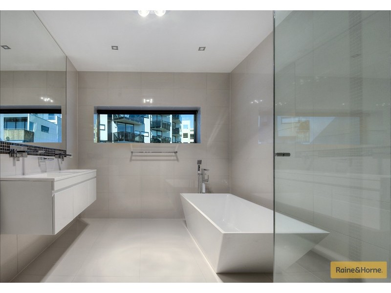 6 The Grand, Maribyrnong VIC 3032