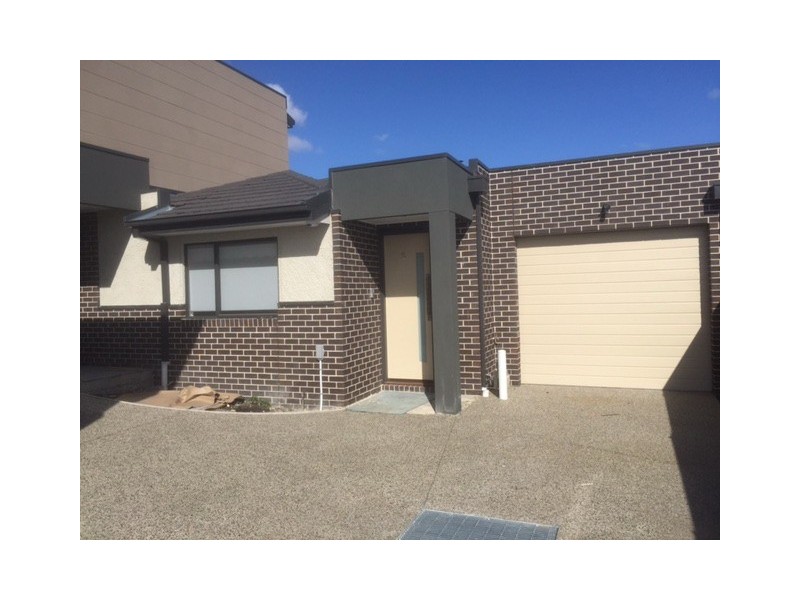 1 and 2/19 Charlotte Street, Oak Park VIC 3046